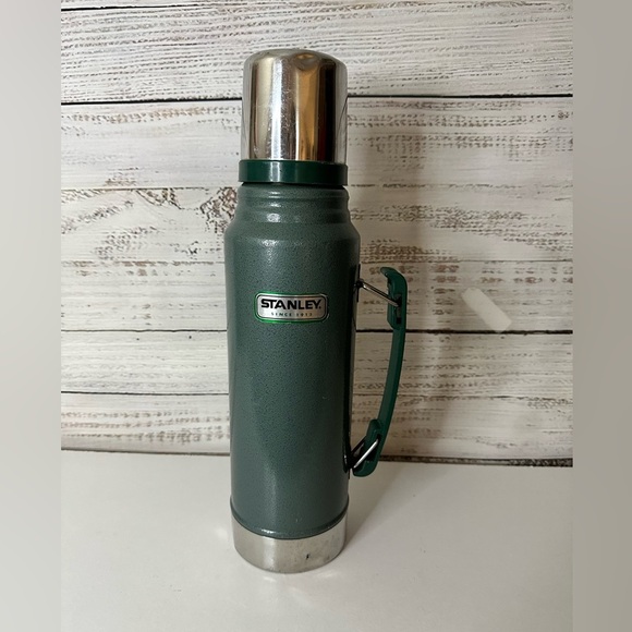 Stanley Other - Stanley Since 1913 Classic 1.1 Quart | 1 Liter Green Vacuum Bottle Tumbler SS03